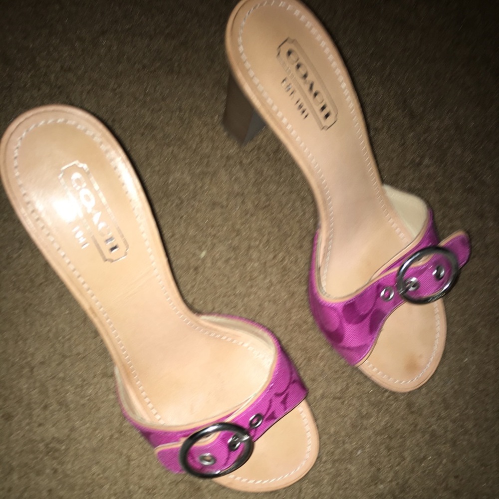 COACH open toe sandal/heel. Pink/Khaki. Size 7 1/2